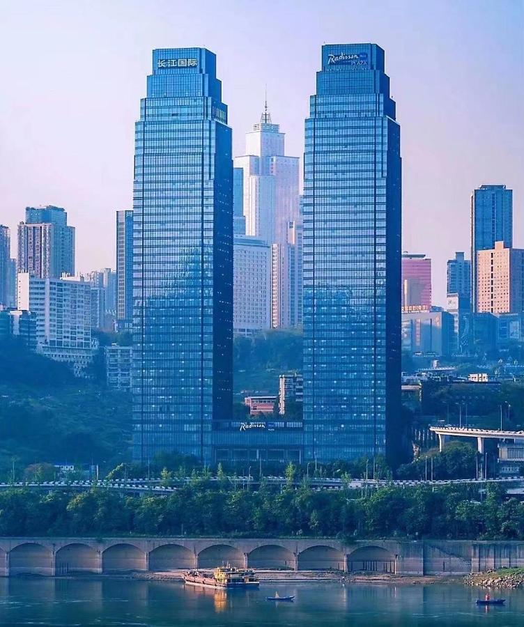 Radisson Blu Plaza Chongqing Hotel Exterior photo