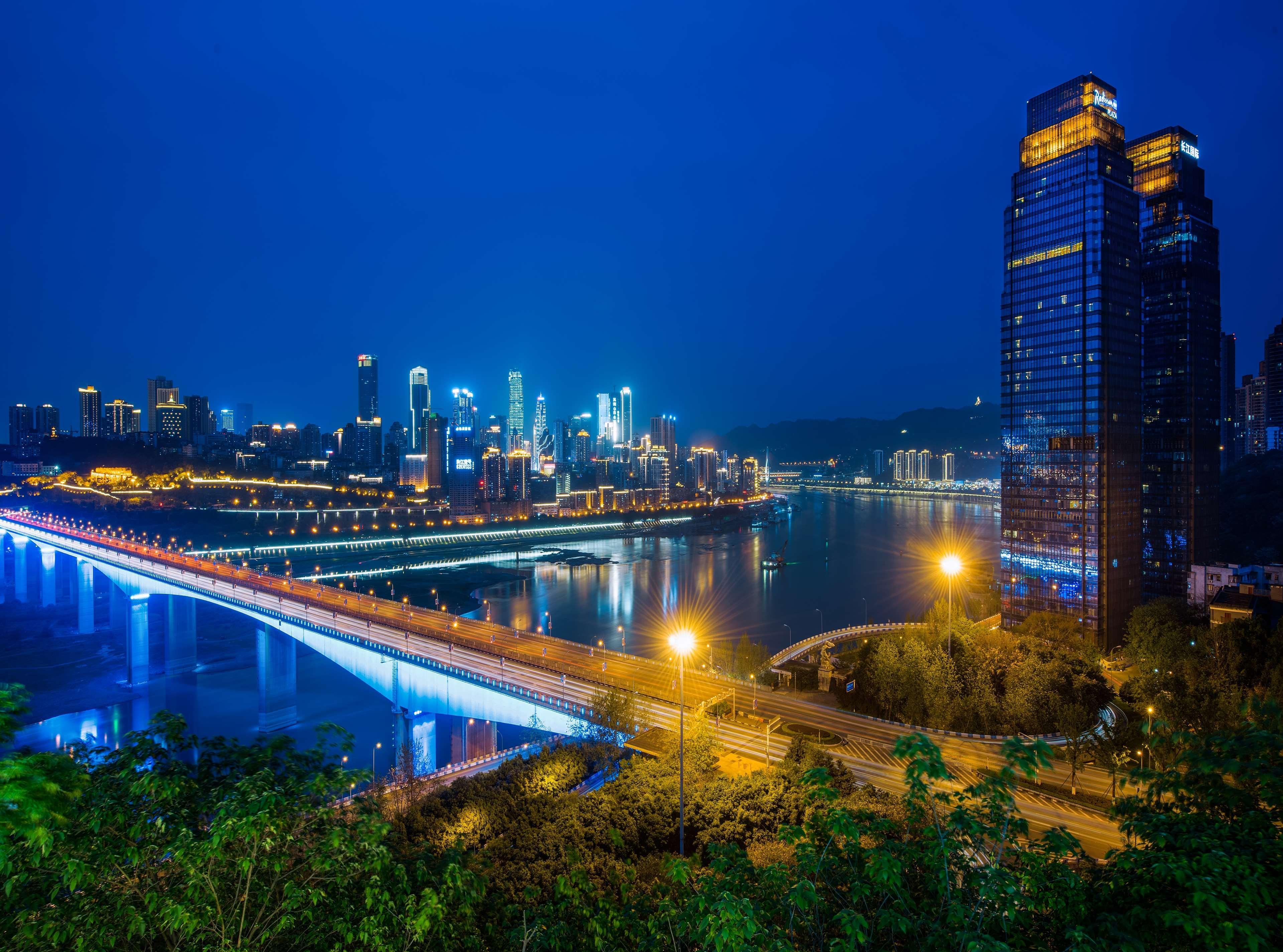 Radisson Blu Plaza Chongqing Hotel Exterior photo